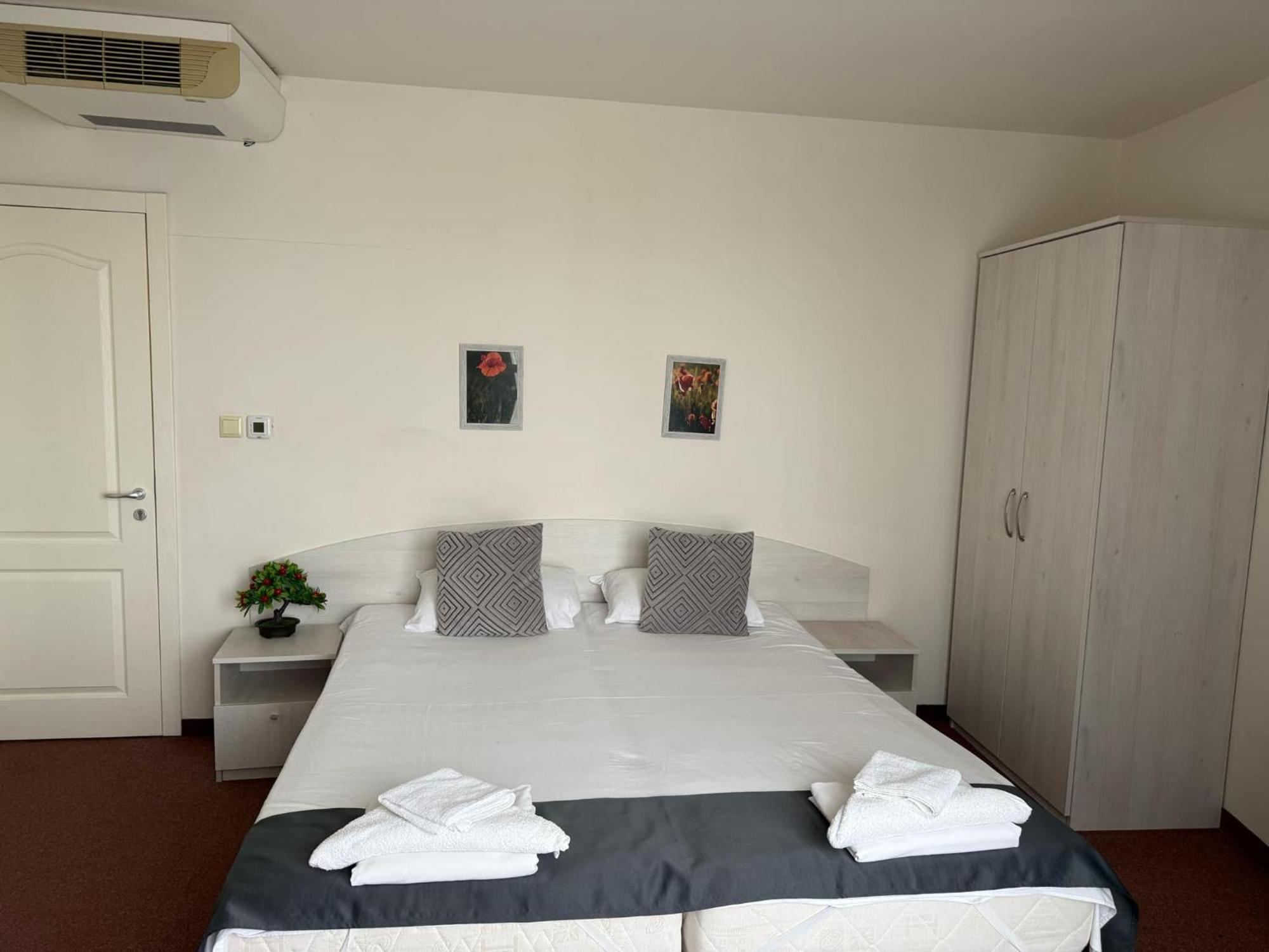 Complex Pika Hotel Golden Sands Eksteriør billede