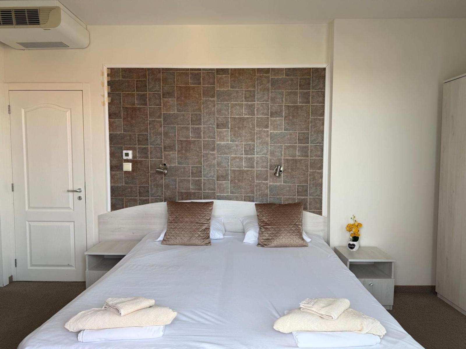 Complex Pika Hotel Golden Sands Eksteriør billede